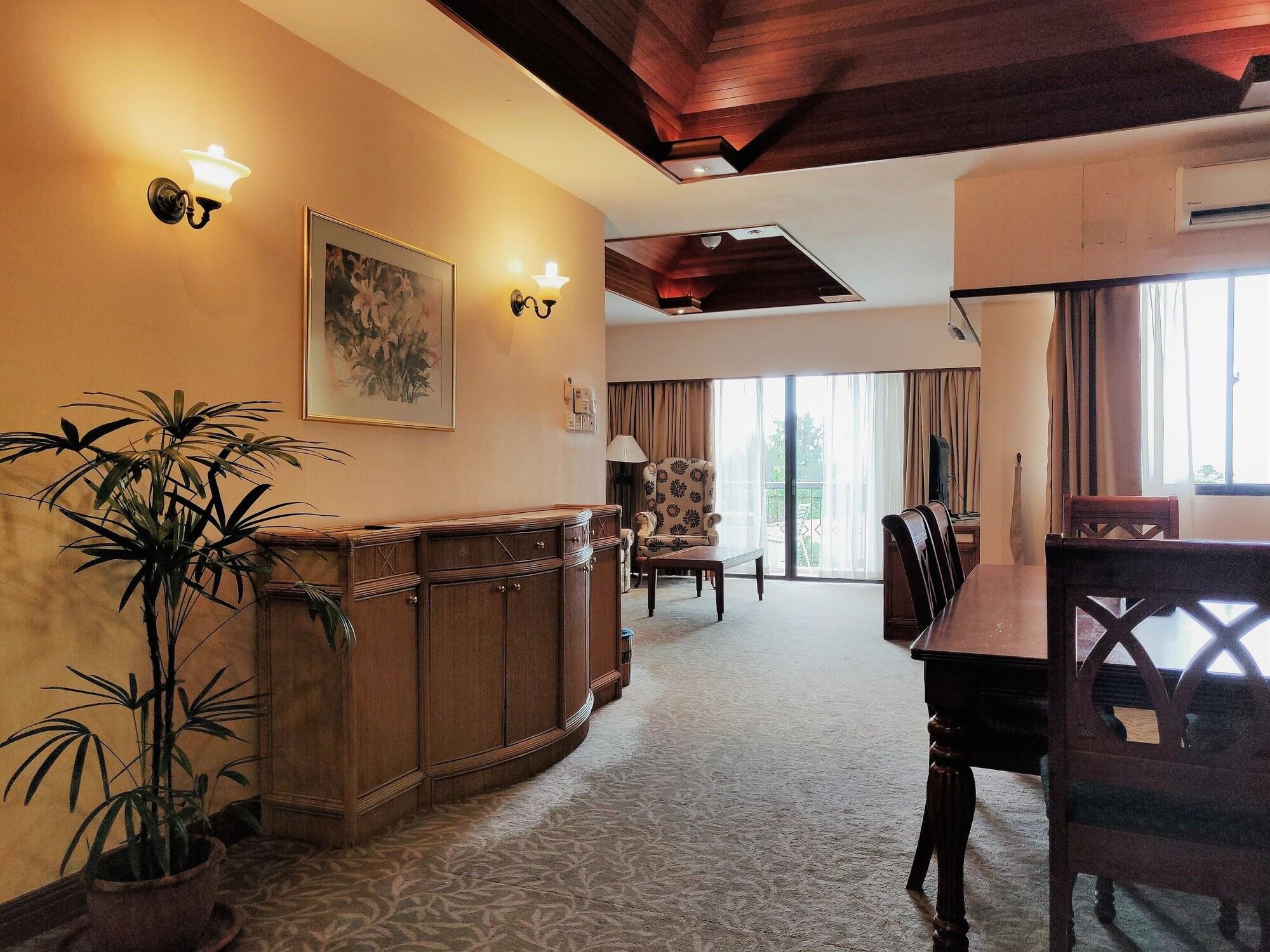 Tiara Labuan Hotel Dış mekan fotoğraf