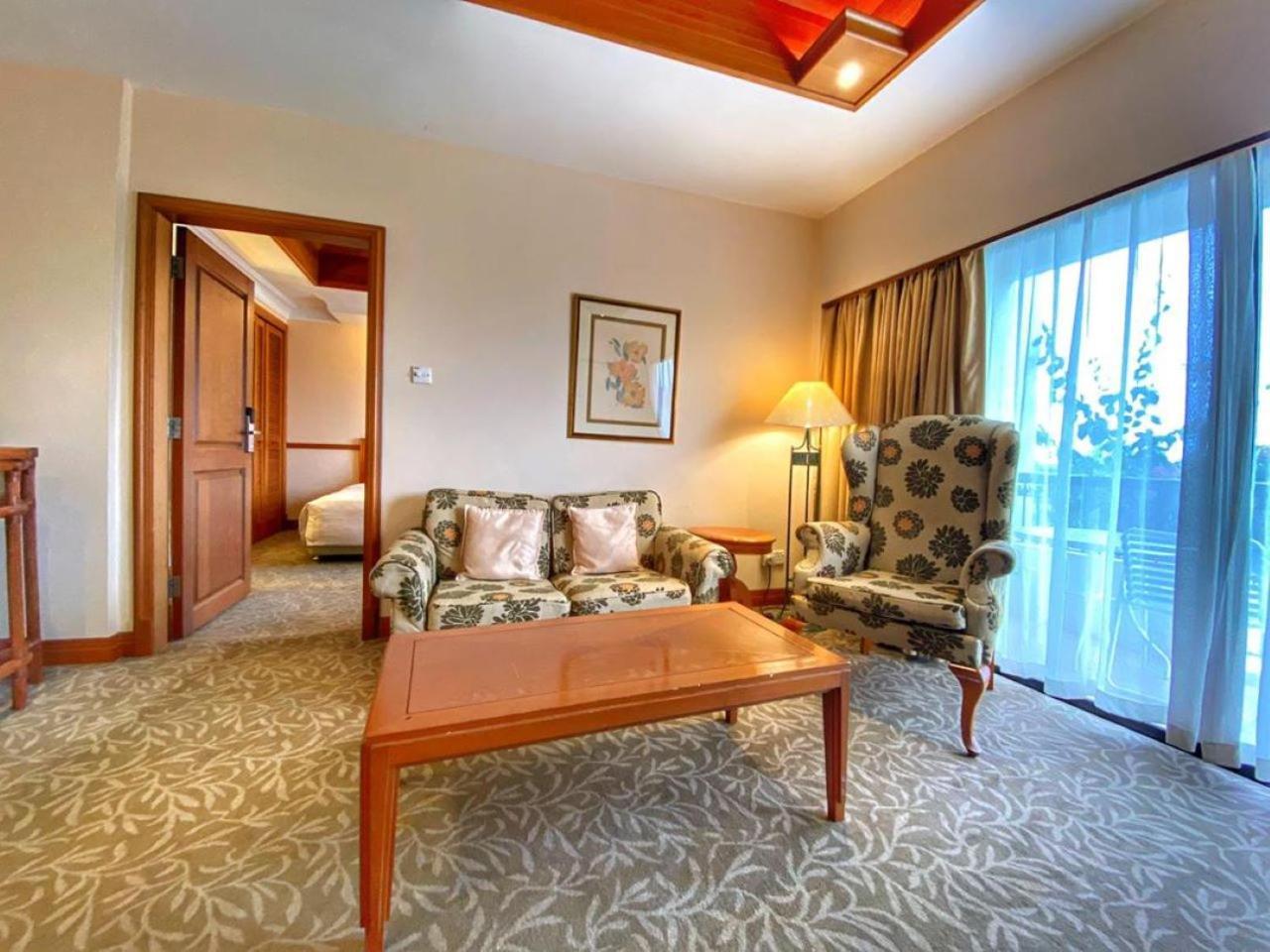 Tiara Labuan Hotel Dış mekan fotoğraf